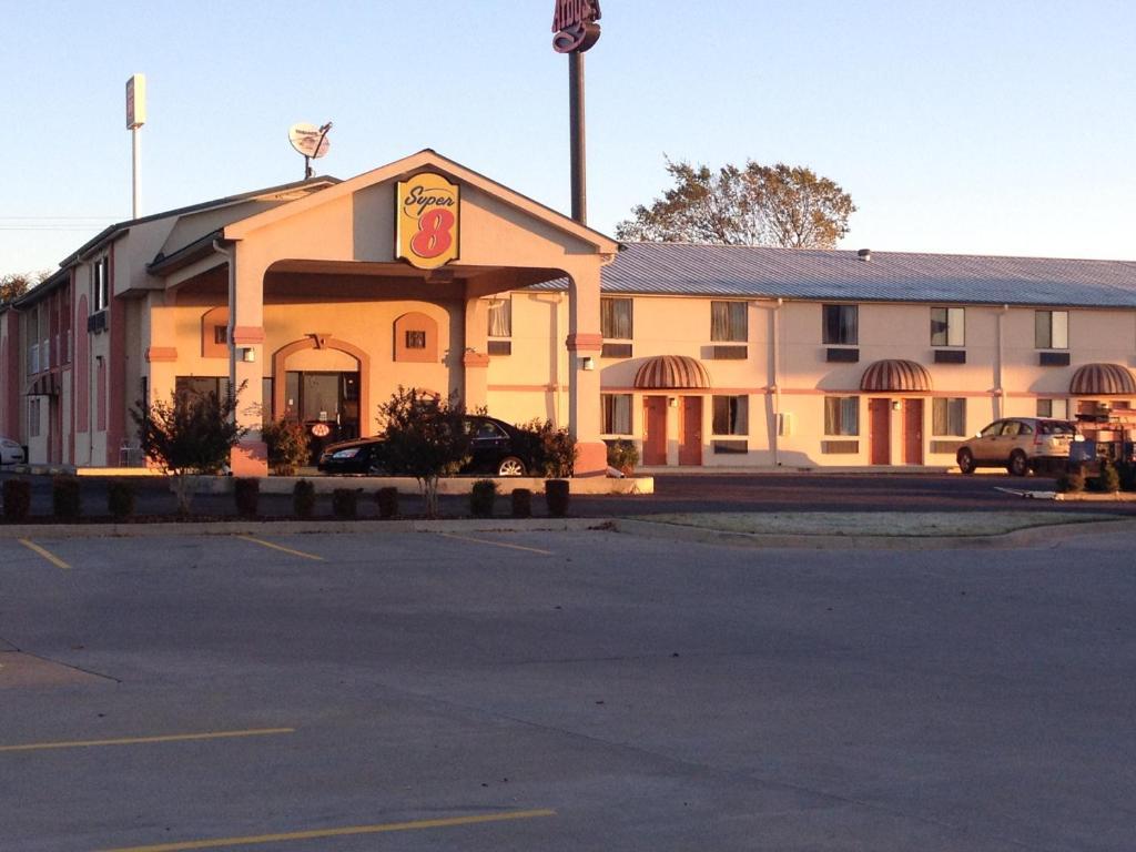 Super 8 By Wyndham Sallisaw Buitenkant foto